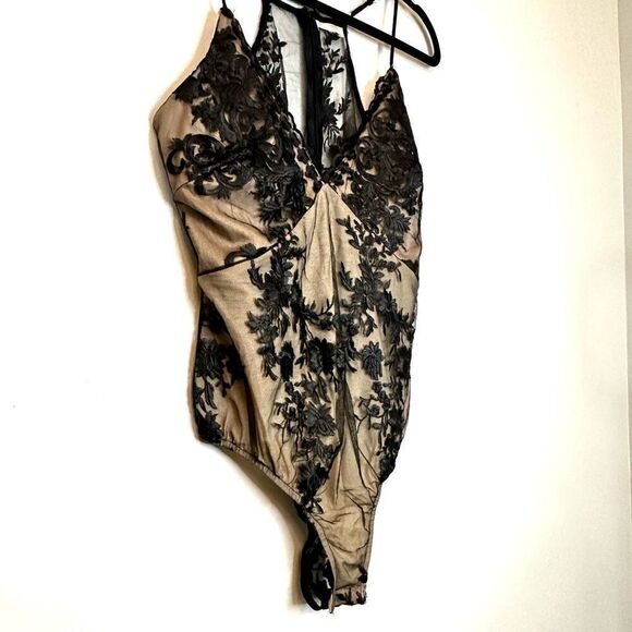 Luxxel Embroidered Lace Floral Sheer V-Neck Halter Bodysuit Nude Liner Large - Picture 2 of 5